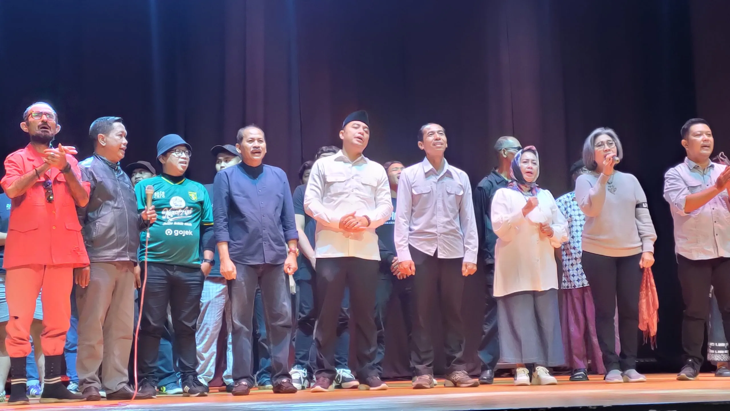 Antusiasme Warga Surabaya Luar Biasa Saksikan Kesenian Surabaya dan Sekaligus Doa Bersama Untuk Kanjuruhan