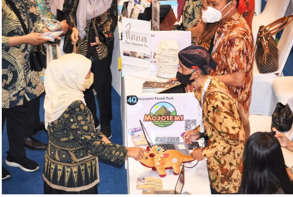 Gubernur Khofifah Ajak Masyarakat Healing ke Jatim