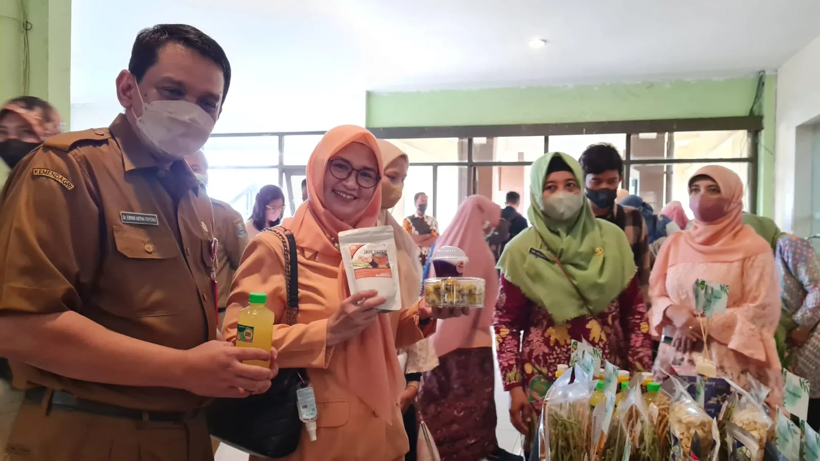 PEMANFAATAN TOGA DAN AKUPRESUR UNTUK KENDALIKAN HIPERTENSI