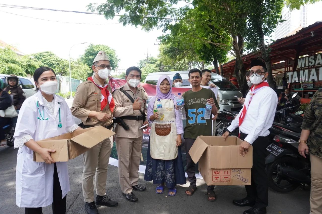 Peringati Hari Pahlawan Nasional, Hotel Mercure Surabaya Grand Mirama menyatu langkah menjadi “Pahlawan Lingkungan”