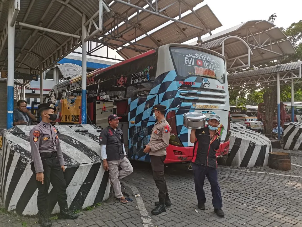 Ops Puri Agung 2022, Polresta Sidoarjo Optimalkan Patroli Terminal Bus Purabaya