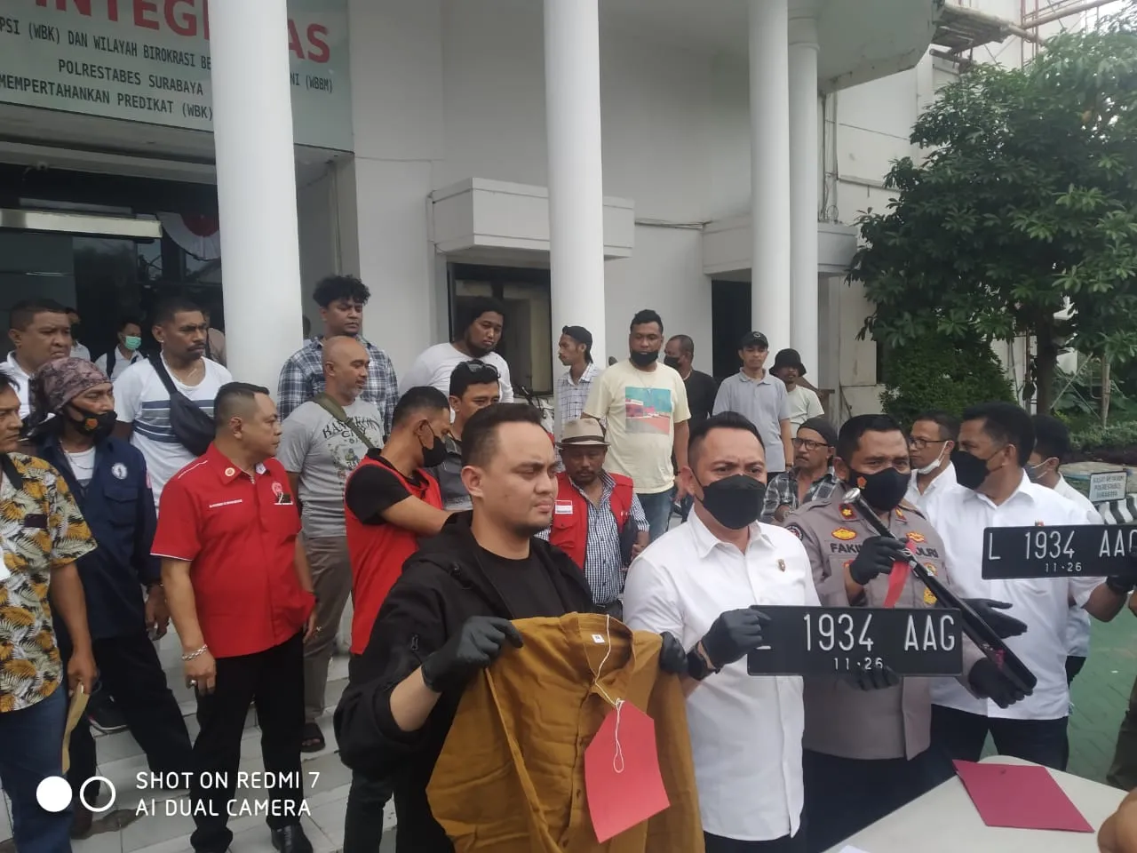 Polrestabes Surabaya Ungkap Pelaku Pemukulan Pakai Tongkat Baseball