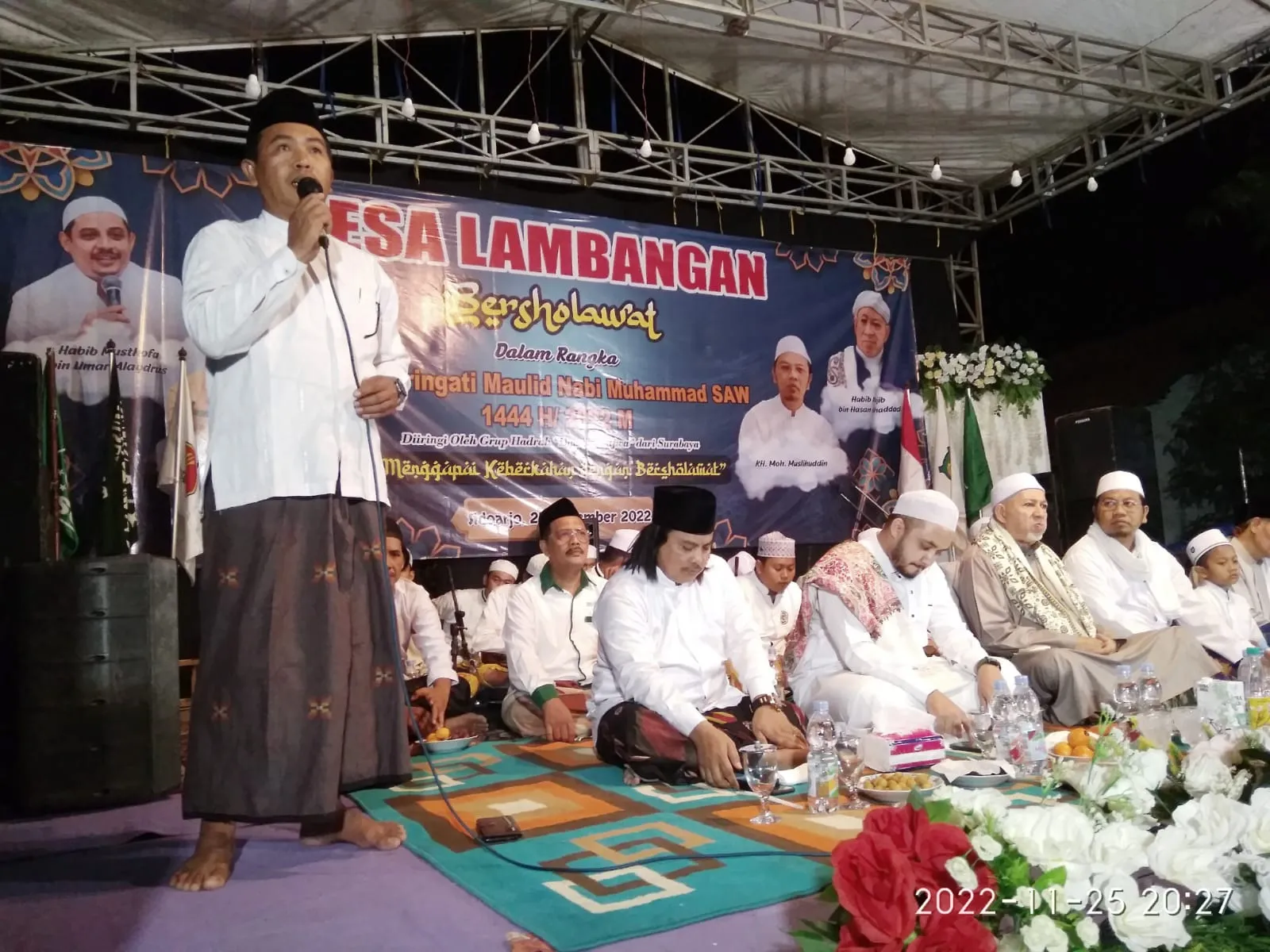 Sholawatan dan Khitan Massal Warnai Peringatan Maulid Nabi di Lambangan