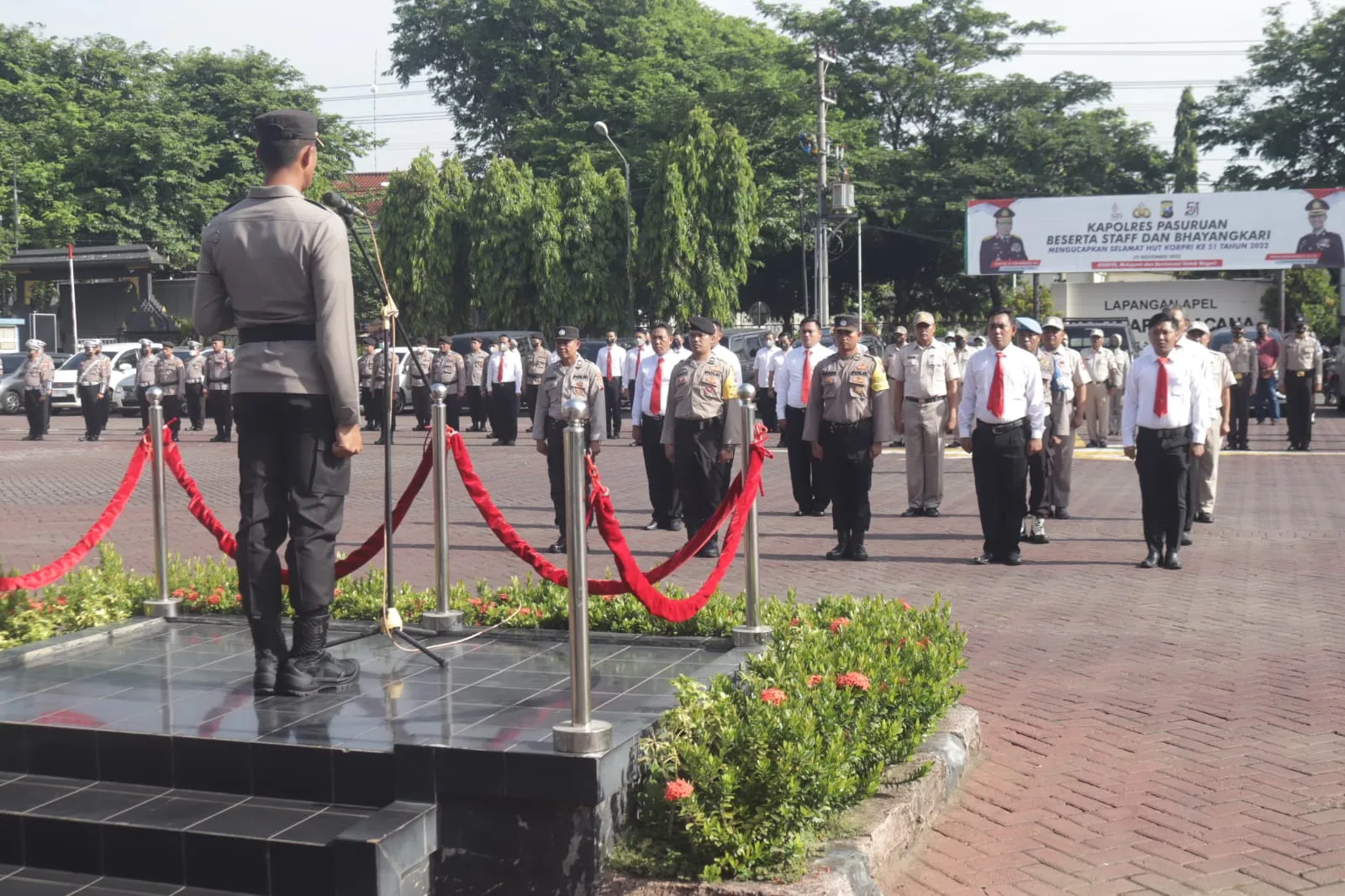 Kapolres Pasuruan Pimpin Upacara Kenaikan Pangkat Pengabdian Dan Pemberian Reward Anggota Berprestasi
