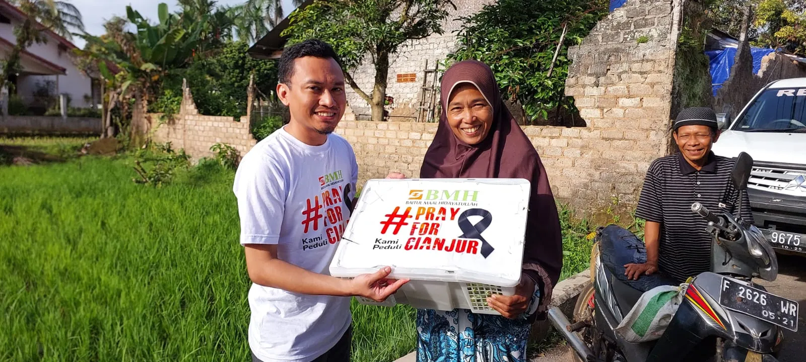 BMH JATIM SALURKAN BANTUAN SAYUR & BUAH UNTUK KORBAN GEMPA CIANJUR