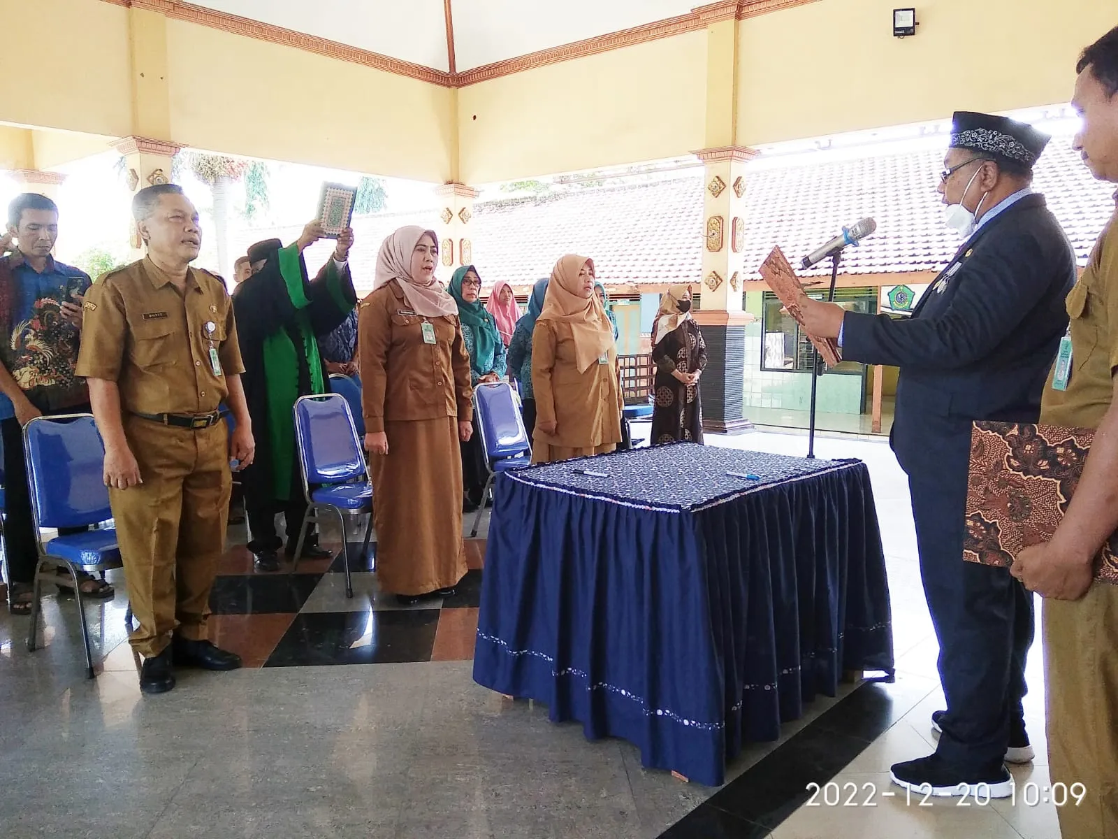 Kades Bulang, Prambon Mutasi Tiga Perangkat ke Posisi Jabatan Baru