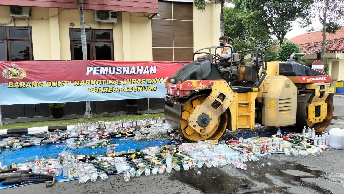 Musnahkan Barang Bukti, Polres Pasuruan Gelar Press Release Akhir Tahun