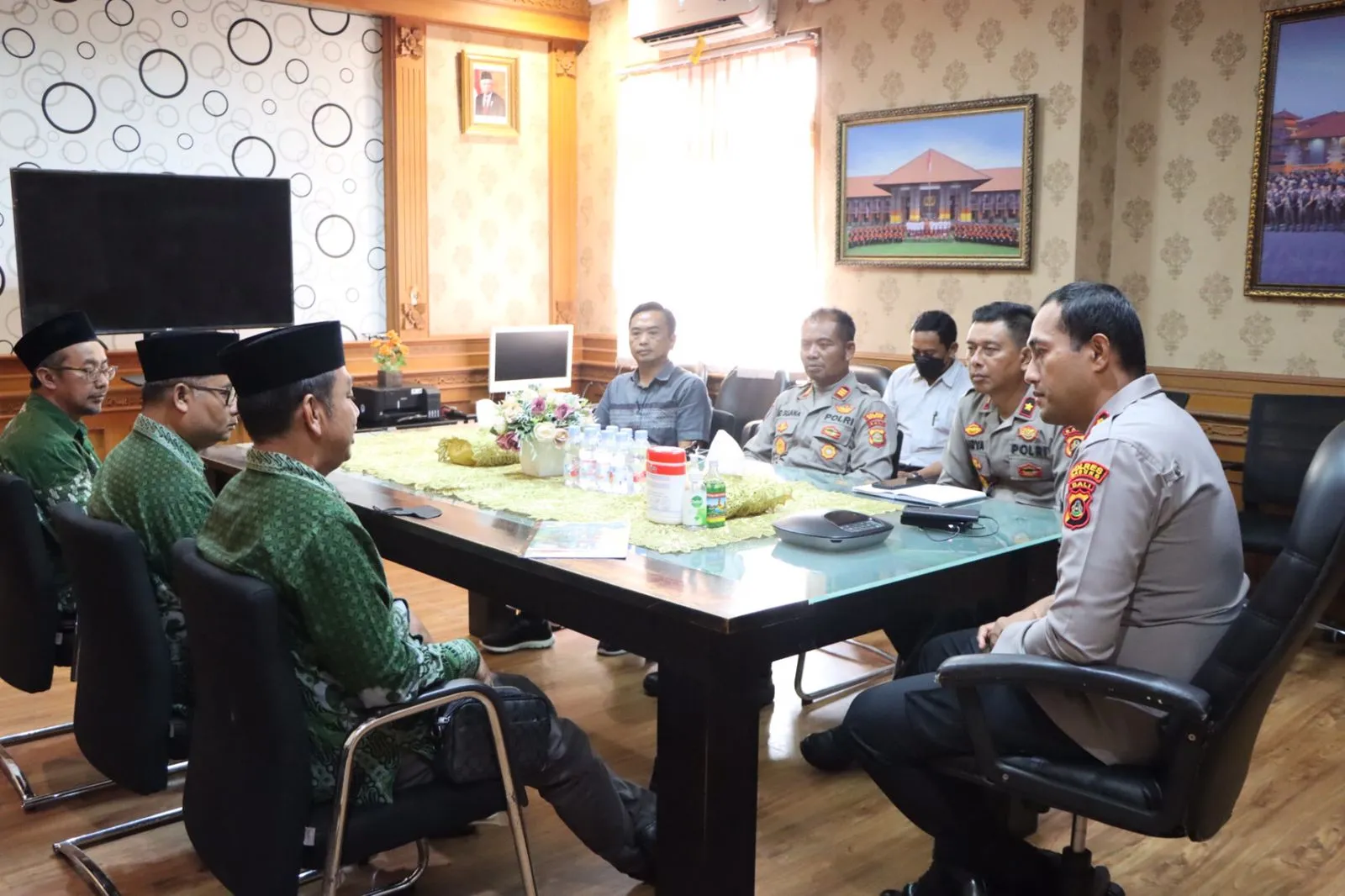 Kapolres Badung terima Audensi Panitia Gebyar Sholawat Satu Abad NU