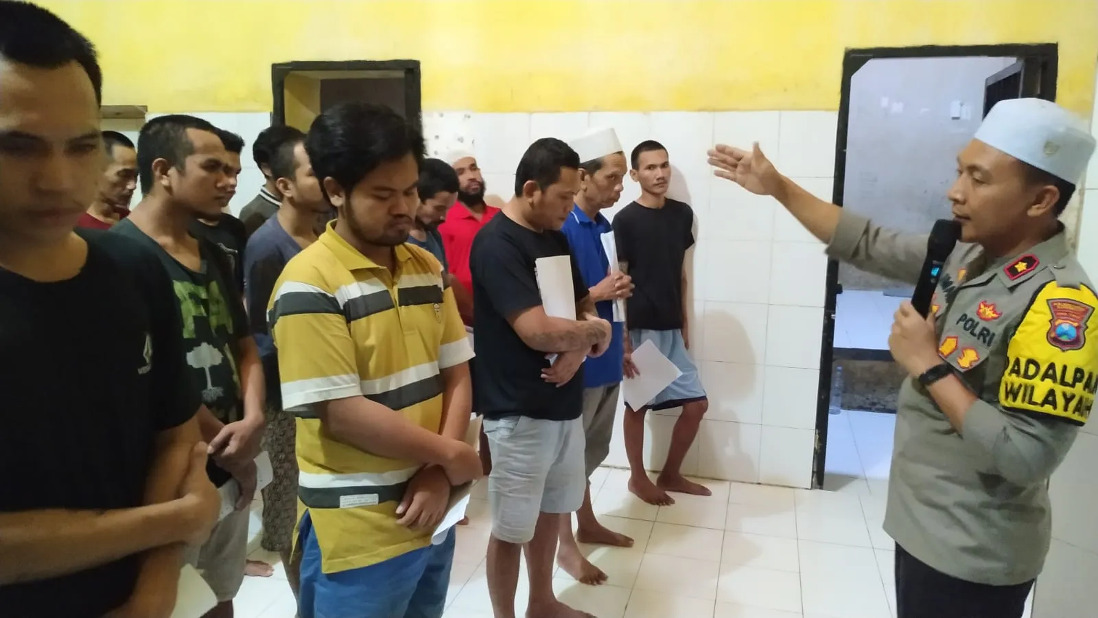 Kapolsek Tegalsari Berikan Edukasi Kepada Narapidana