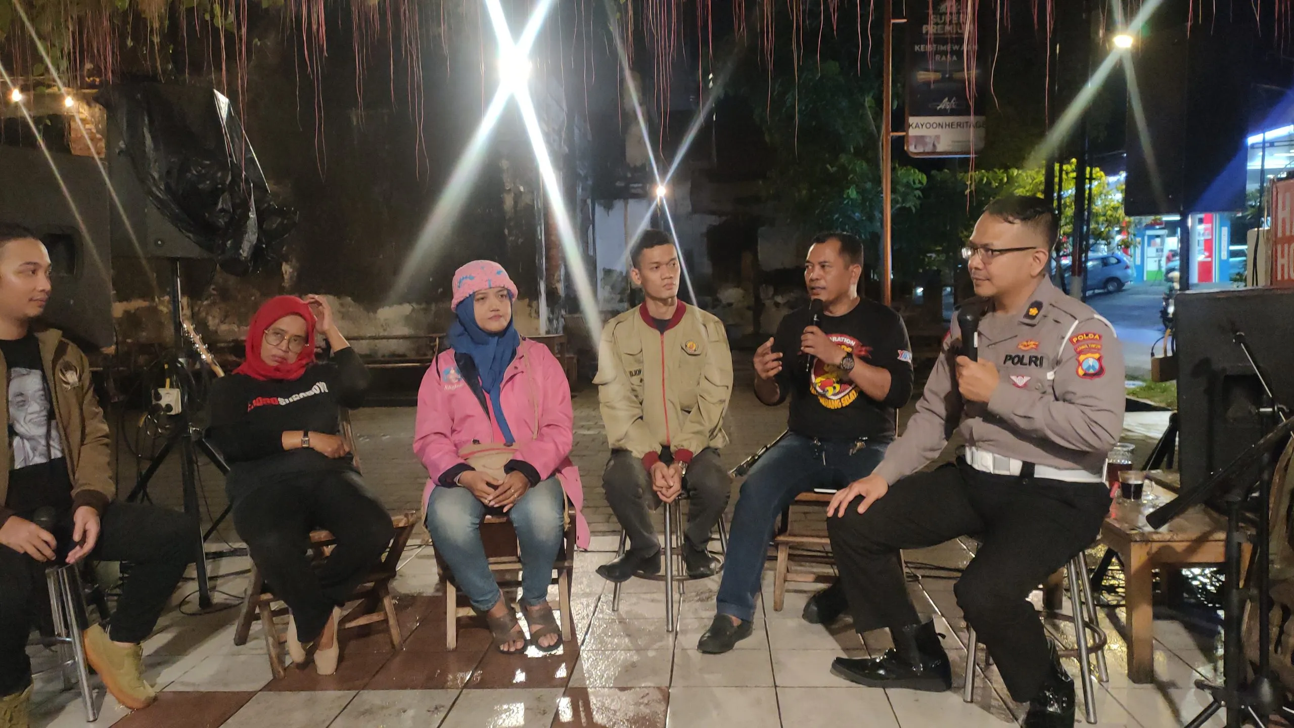 Kepala Pendidikan lalu lintas Ditlantas Polda Jatim Sosialisasikan Lalulintas Ke Pemuda Pemudi