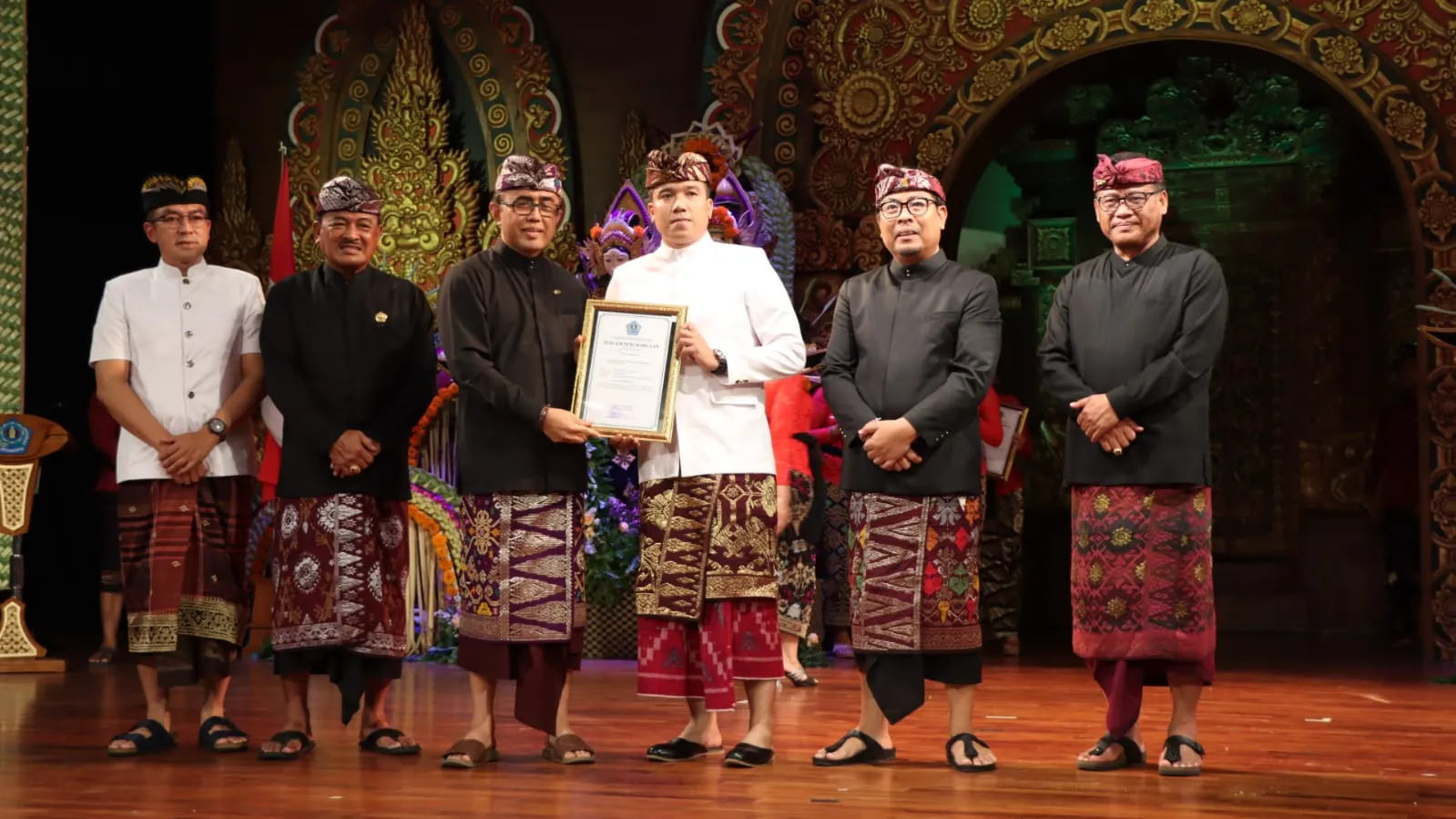 Kanit Reskrim Polsek Densel, Raih Penghargaan Dari Walikota Denpasar