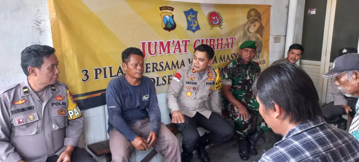 KAPOLSEK DUKUH PAKIS DENGARKAN CURHATAN WARGA PRAKA 1