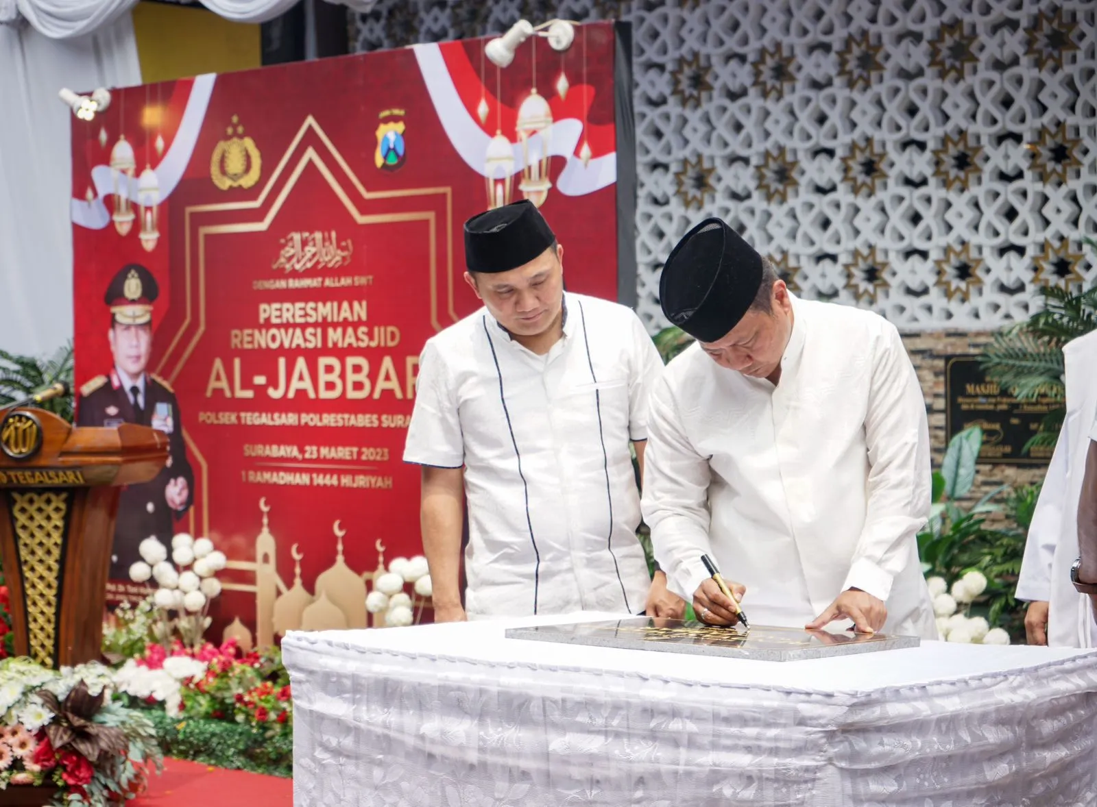 Kapolda Jatim Resmikan Renovasi Masjid Al-Jabar di Mapolsek Tegalsari