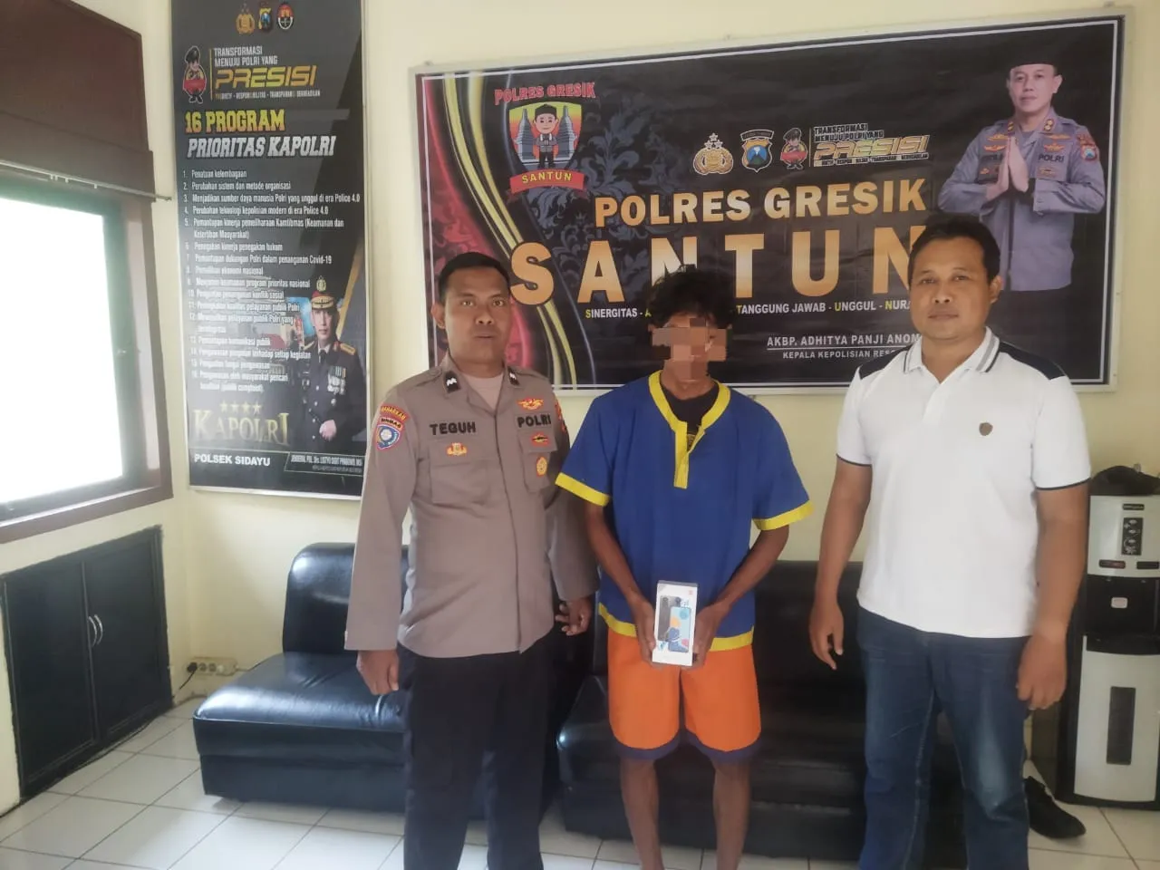 Polisi Berhasil Ungkap Terduga Pelaku yang Mencuri di Rumah Warga Gresik Saat Ditinggal Tarawih