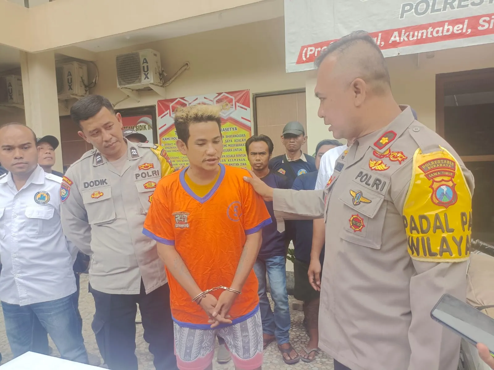 Polsek Sukolilo dan Mahapatih dari Keamanan LPMK Sukolilo Ringkus Residivis Curanmor