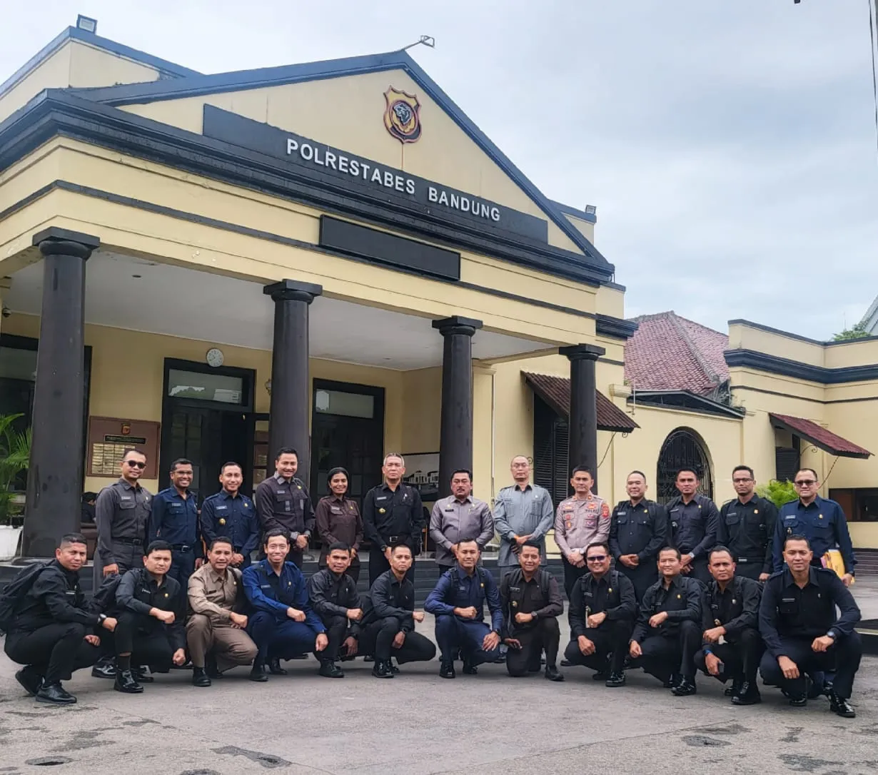 Poklat I Serdik Sespimmen Polri Dikreg 63 Kunjungi Polretabes Bandung Dalam Rangka Penelitian Management Course III