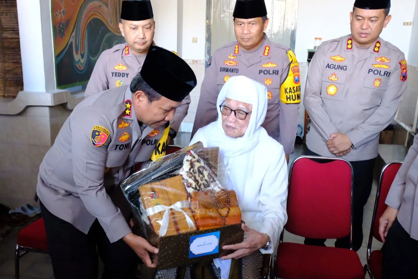 Ini Pesan KH Anwar Mansyur Pengasuh Ponpes Lirboyo Untuk Polri Saat Pam ops Ketupat 2023