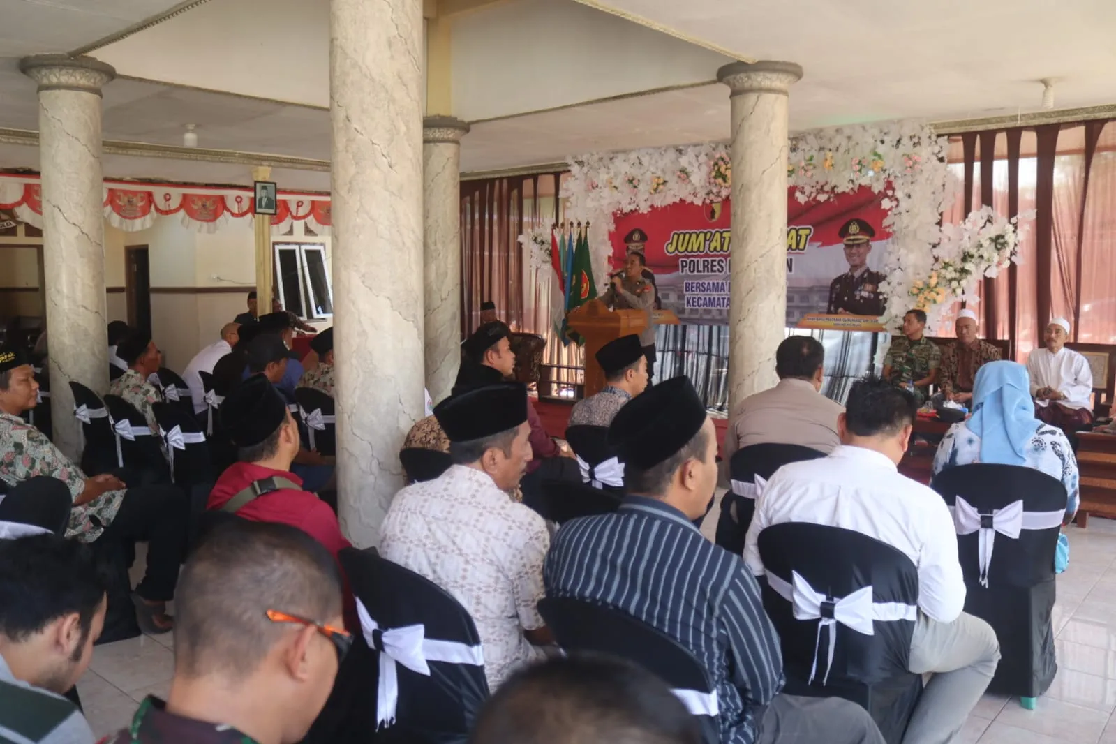 Tingkatkan Harkamtibmas, Polres Pasuruan Menggelar Kegiatan Jum'at Curhat Bersama Masyarakat