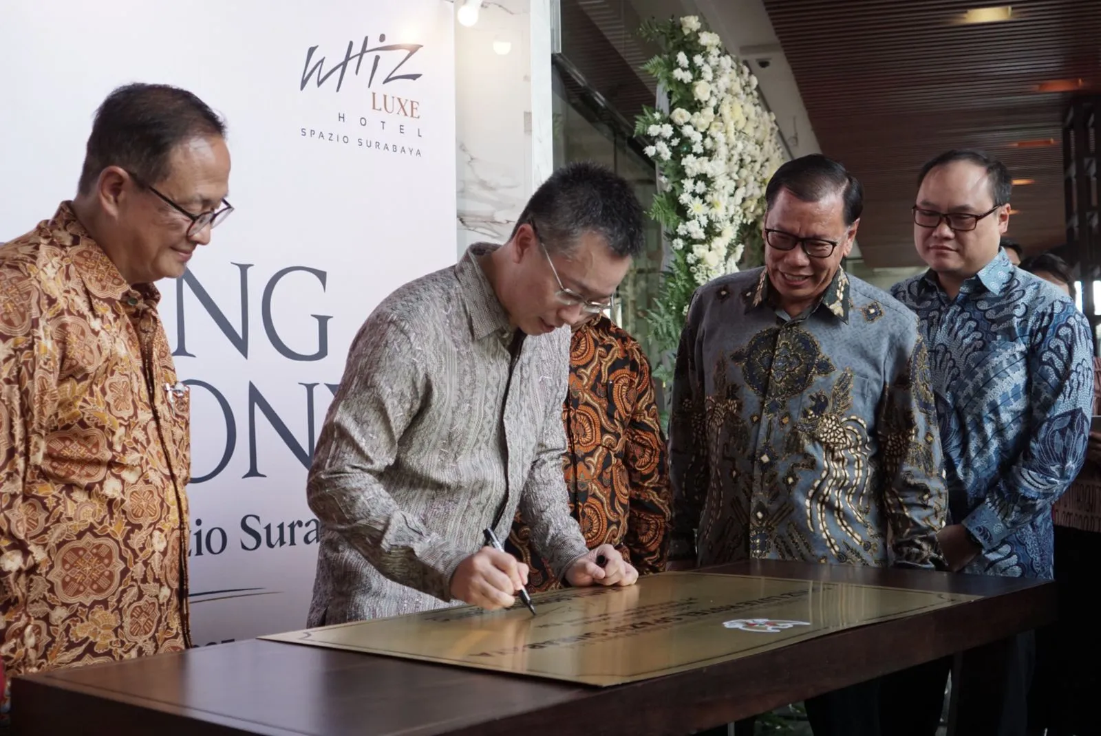 Whiz Luxe Hotel Spazio Surabaya Resmi Dibuka