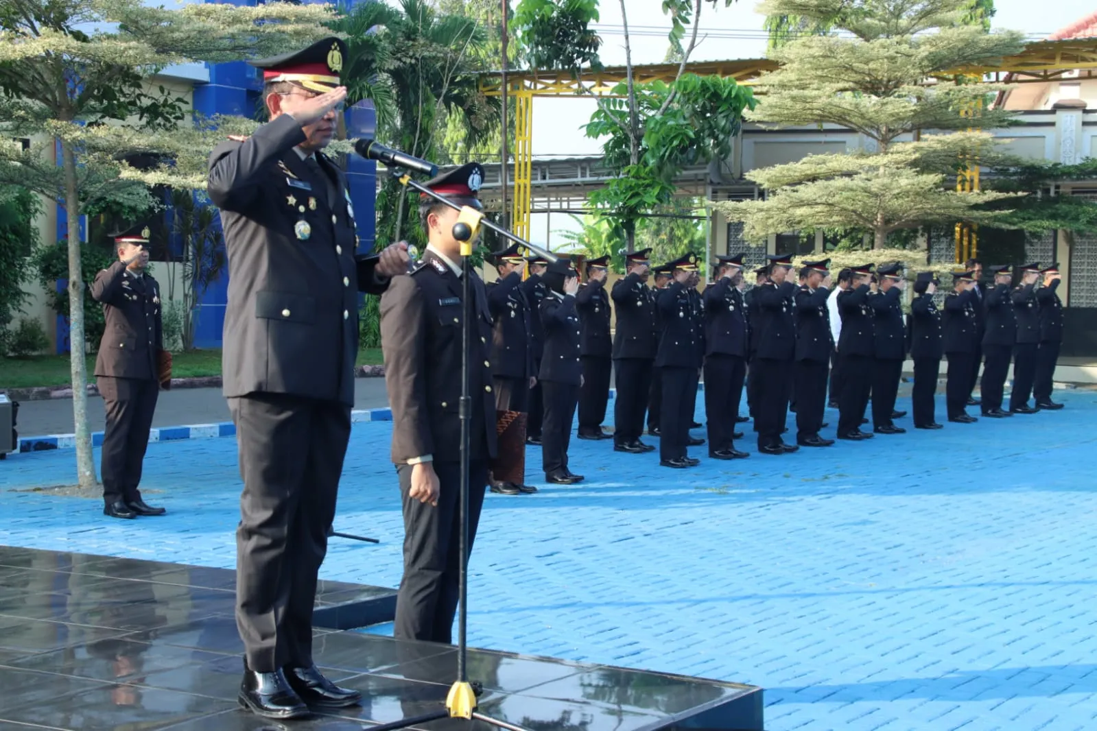 Kapolres Bangkalan AKBP FEBRI Dan Waka Polres Kompol JIMMY Pimpin Upacara Hari Kebangkitan Nasional 