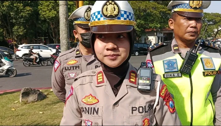 KASAT LANTAS POLRES BANGKALAN GIAT PENGAMANAN DALAM PELANTIKAN KEPALA DESA