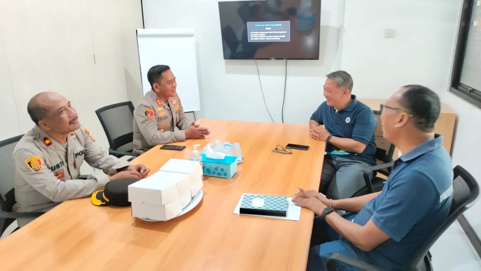 Dalam Rangka Pemenuhan Kebutuhan Air Bersih, Kapolres Badung Kunjungi PT. Tirta Investama Mambal