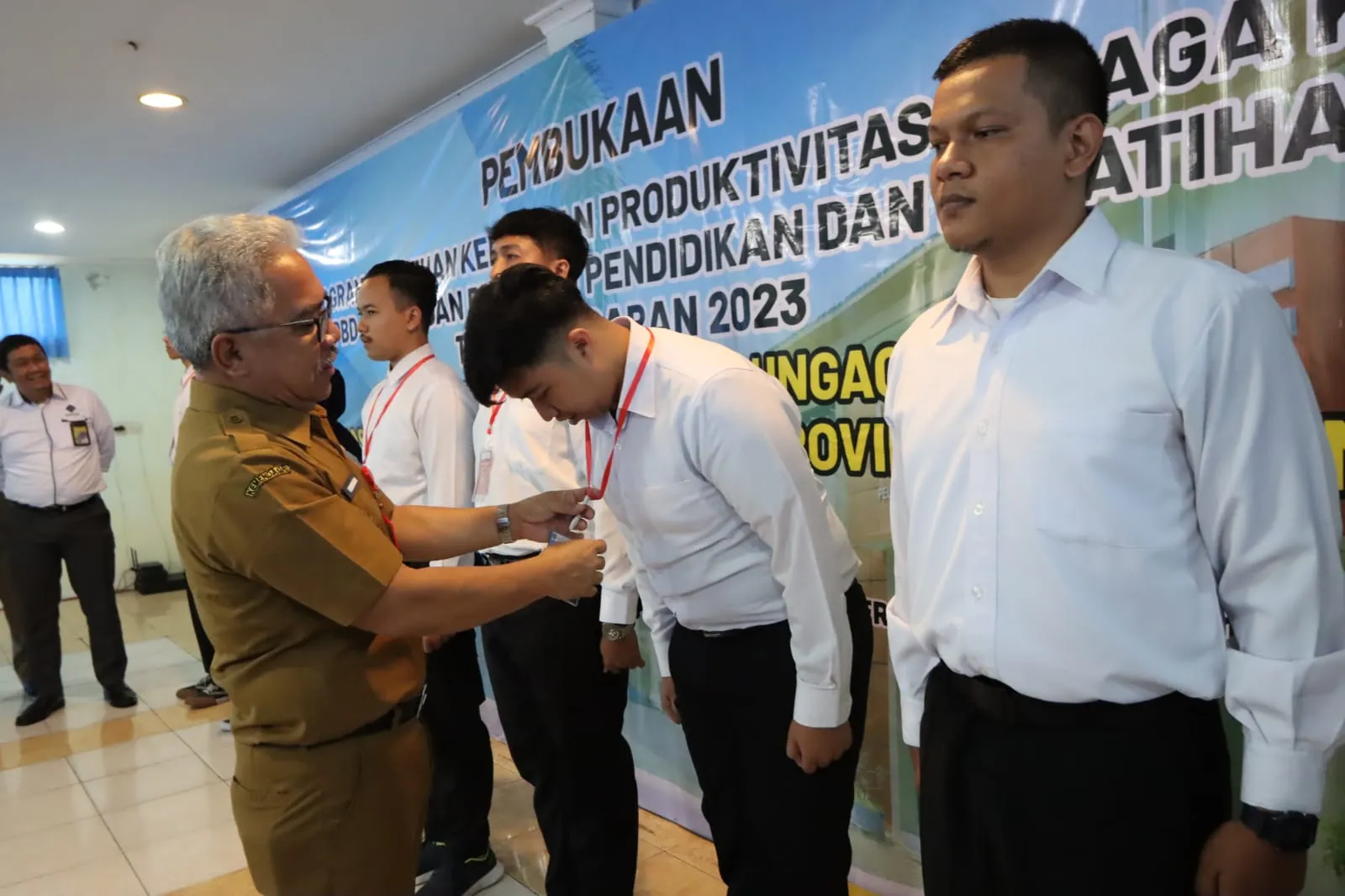 Pemprov Jatim Siap Latih Kemampuan Difabel dan PMI untuk Menatap Dunia Kerja