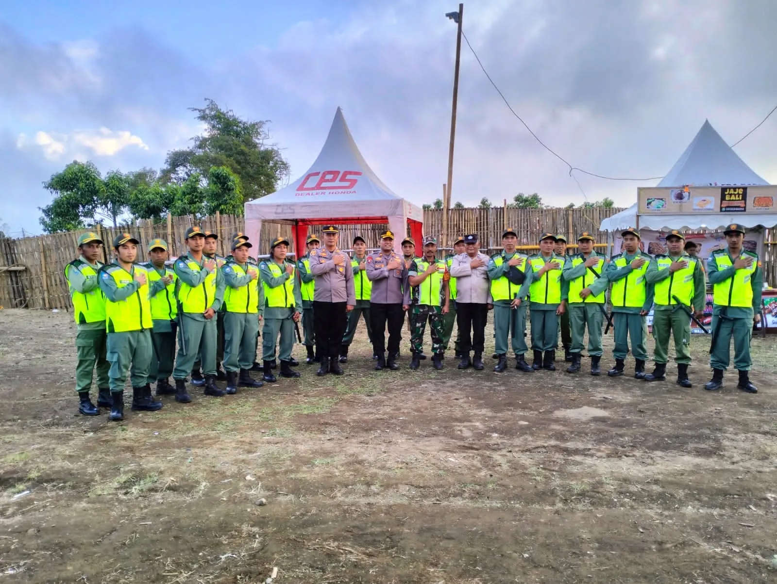 Polsek Kintamani lakukan Pengamanan Kegiatan Sky Fest di Desa Blancan Kintamani.