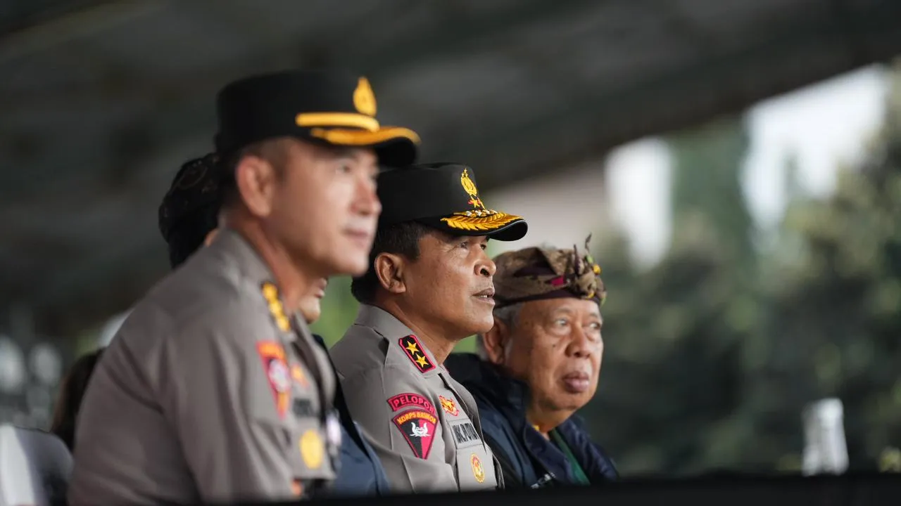 Pastikan Keamanan Event IYC 2023 dan BRI Liga 1, Kapolda Bali Cek Pengamanan Stadion Ngurah Rai dan Stadion Dipta