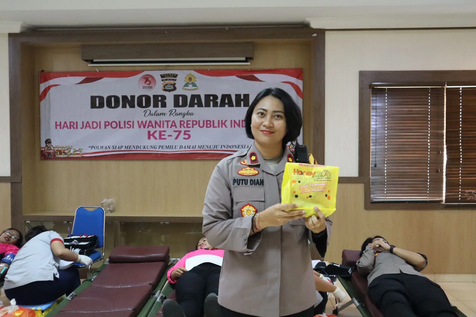 Wakapolres Kompol Putu Diah Kurniawandari Ikuti Giat Donor Darah