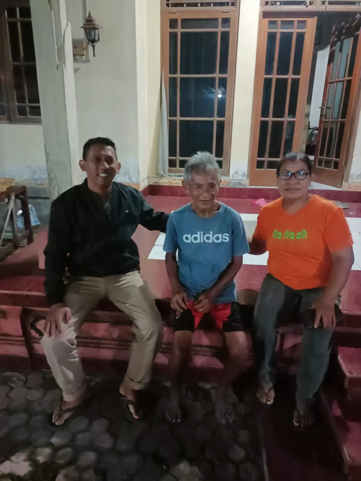 Polisi Banjar Hebat Polresta Denpasar gerak cepat bantu warga banjar binaannya yang tersesat