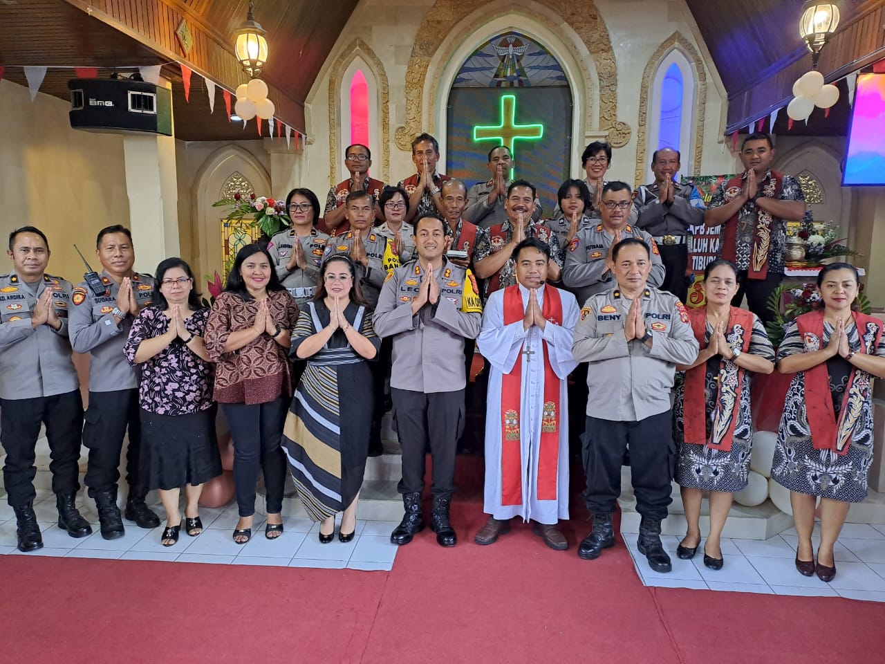 *Minggu Kasih Kapolres Tabanan di GKPB Suluh Kasih, Jemaat Agar Ikut Jaga Kamtibmas Tetap Kondusif*
