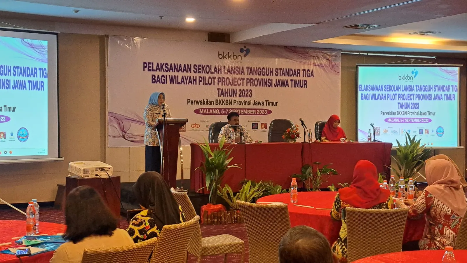 BKKBN JATIM PERKUAT PERAN PEMERINTAH DAERAH DAN BIDAN