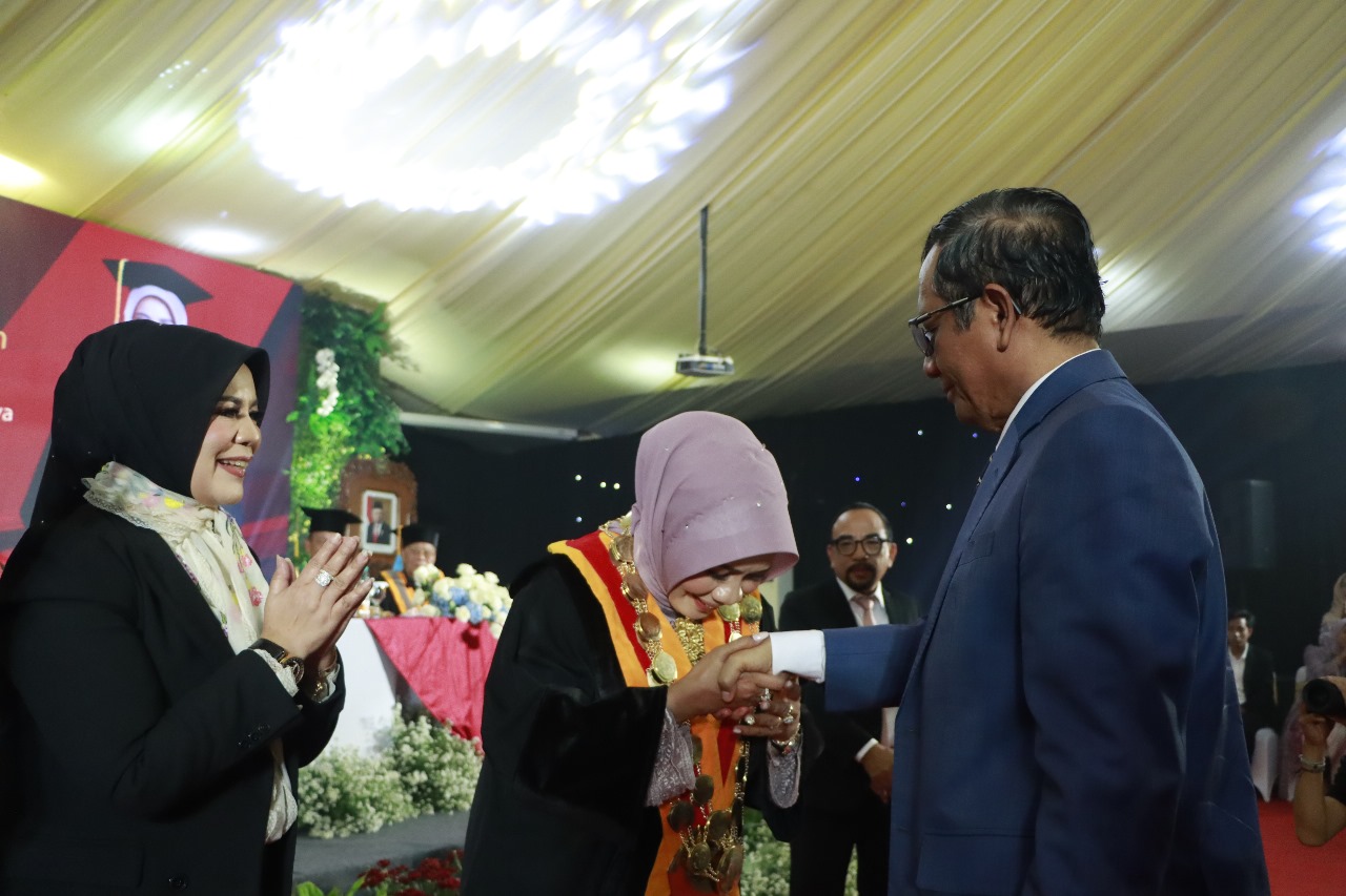 Sarankan Hapus Presidential Threshold Siti Marwiyah Raih Gelar Profesor