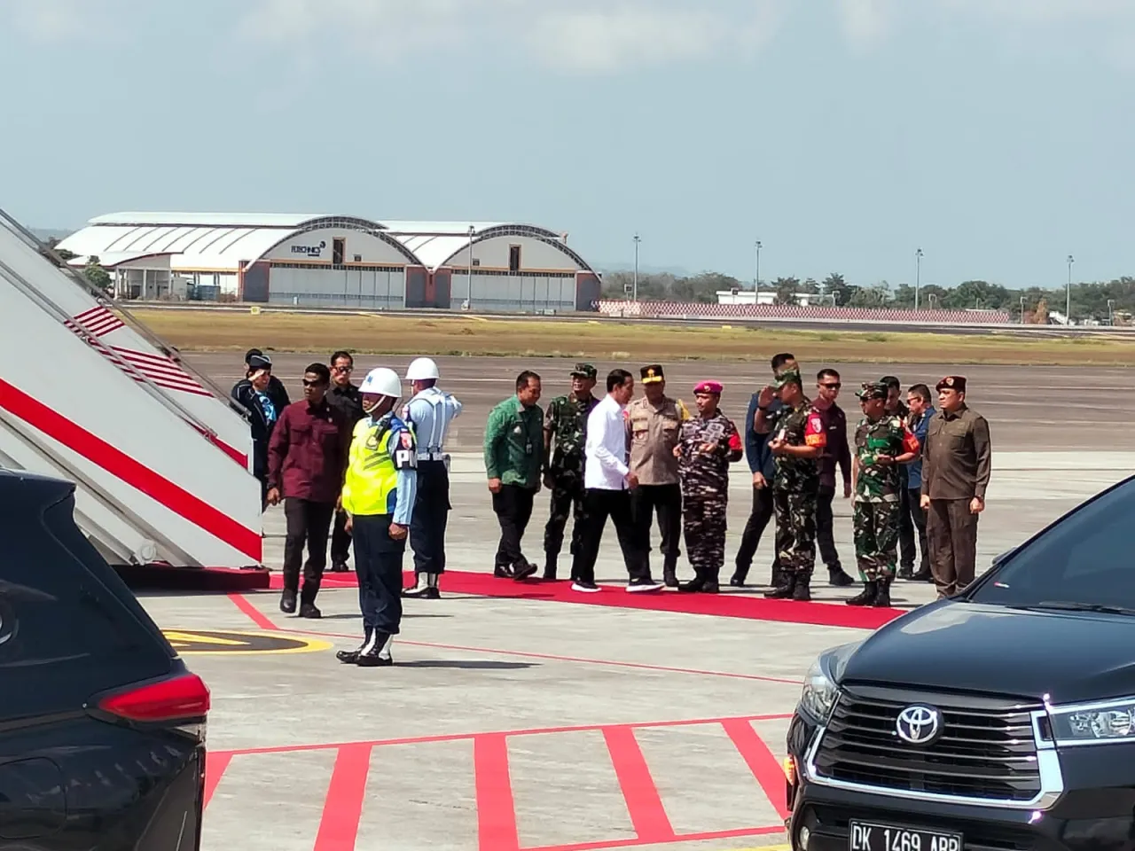 Kapolda Bali Sambut Kunker Presiden RI. Di Bandara Ngurah Rai.
