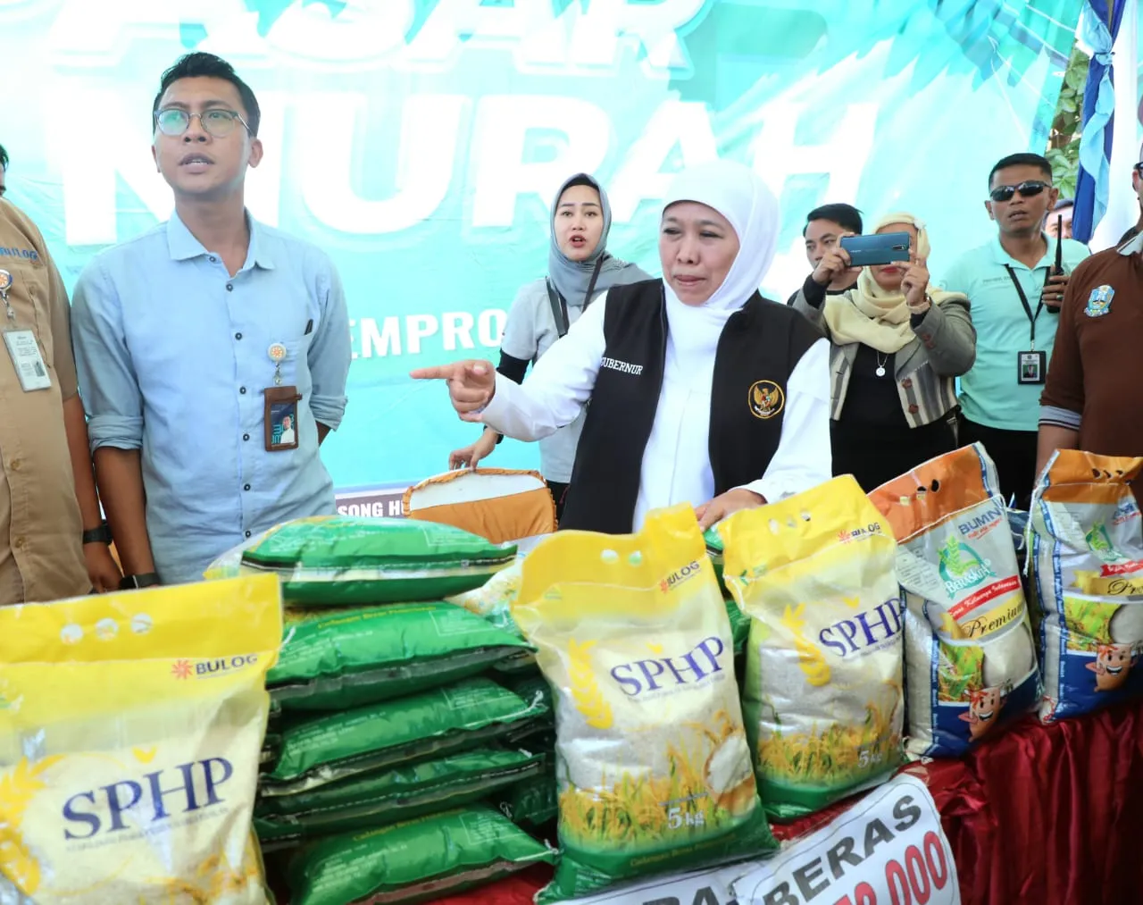 Presiden Jokowi Mendorong Setiap Daerah Cadangan Beras Harus Ada Meski Produksi Surplus