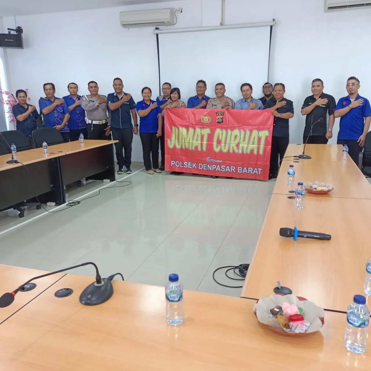 Merangkul Masyarakat Polsek Denbar Laksanakan Program Jumat Curhat Bersama Karyawan Suzuki Indo Bali