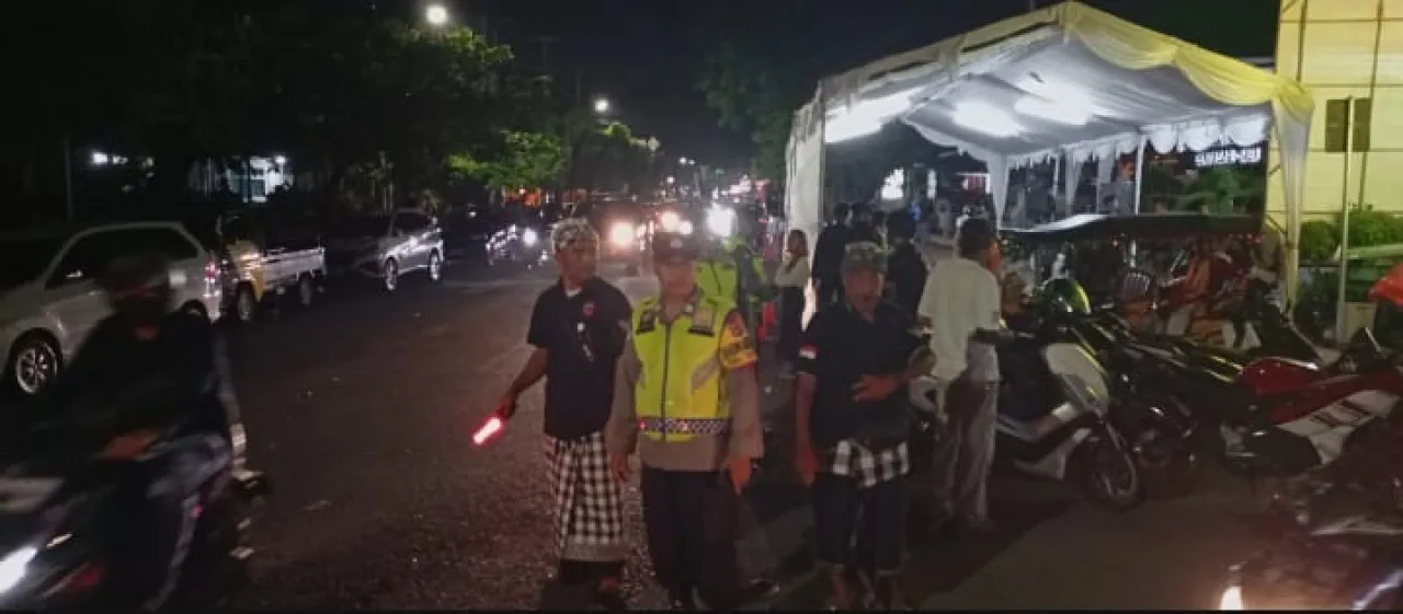 Kepolisian, TNI Dan Pecalang Bersinergi Amankan Perayaan Natal di Gereja Maranatha