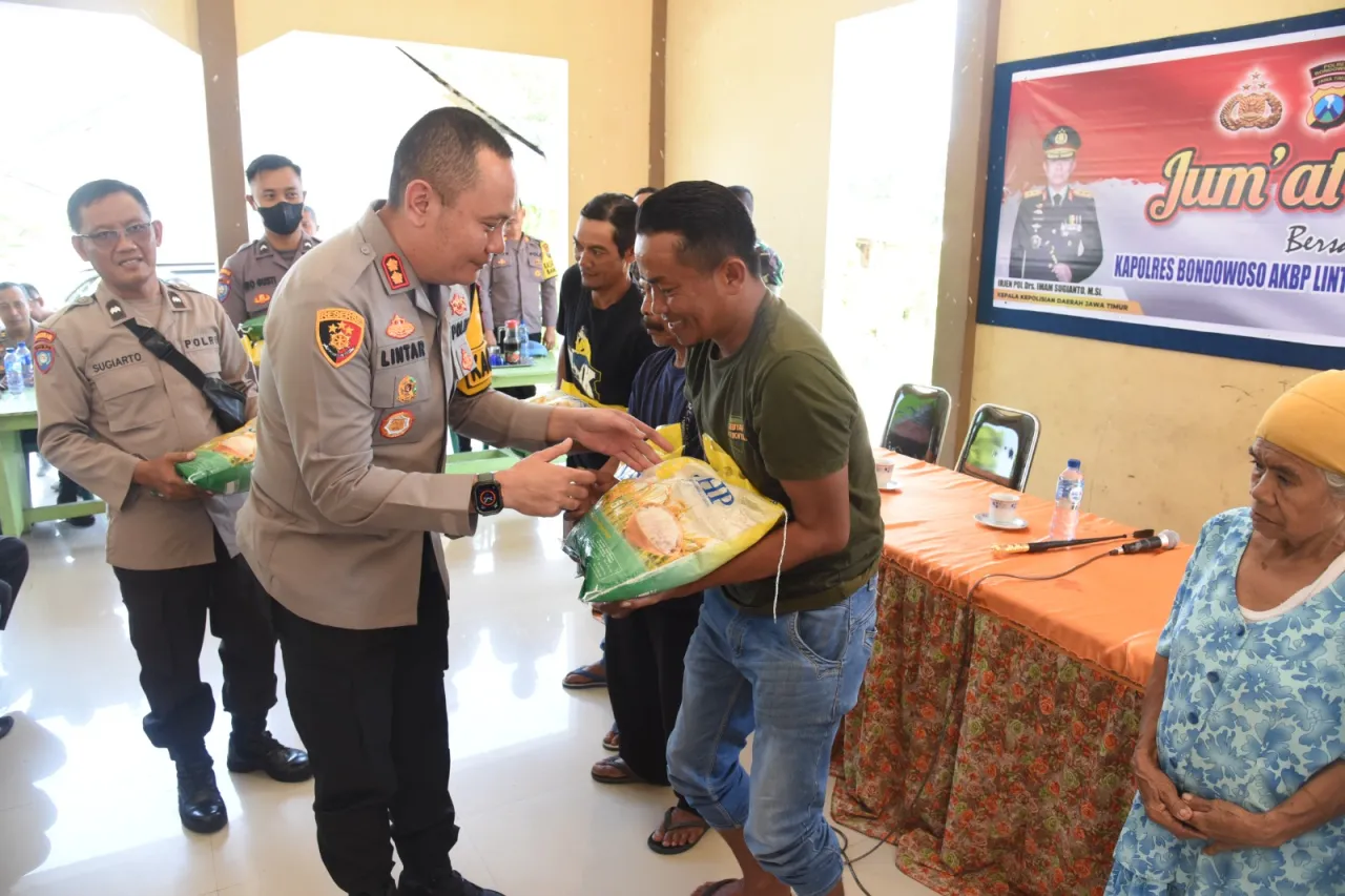KAPOLRES Bondowoso Gelar Jumat Curhat