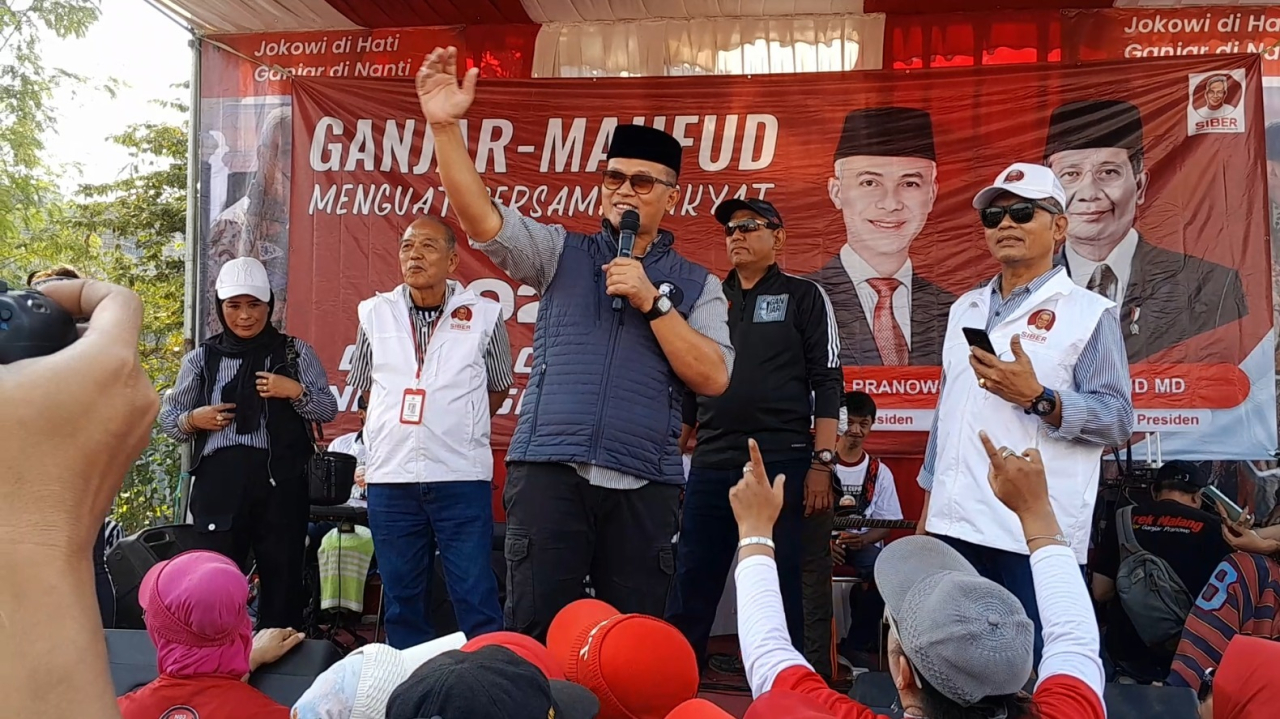 Relawan Siber Sosialisasikan Pasangan Ganjar dan Mahfud MD Di Kota Malang