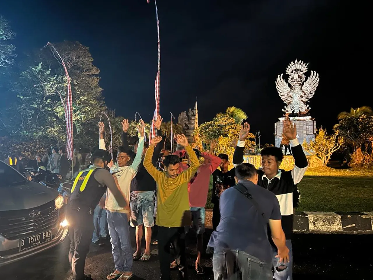 Polsek Kuta Selatan Gelar Blue Light Patrol Cegah 3C dan sambangi anak anak muda yang ngumpul beri himbauan kamtibmas *