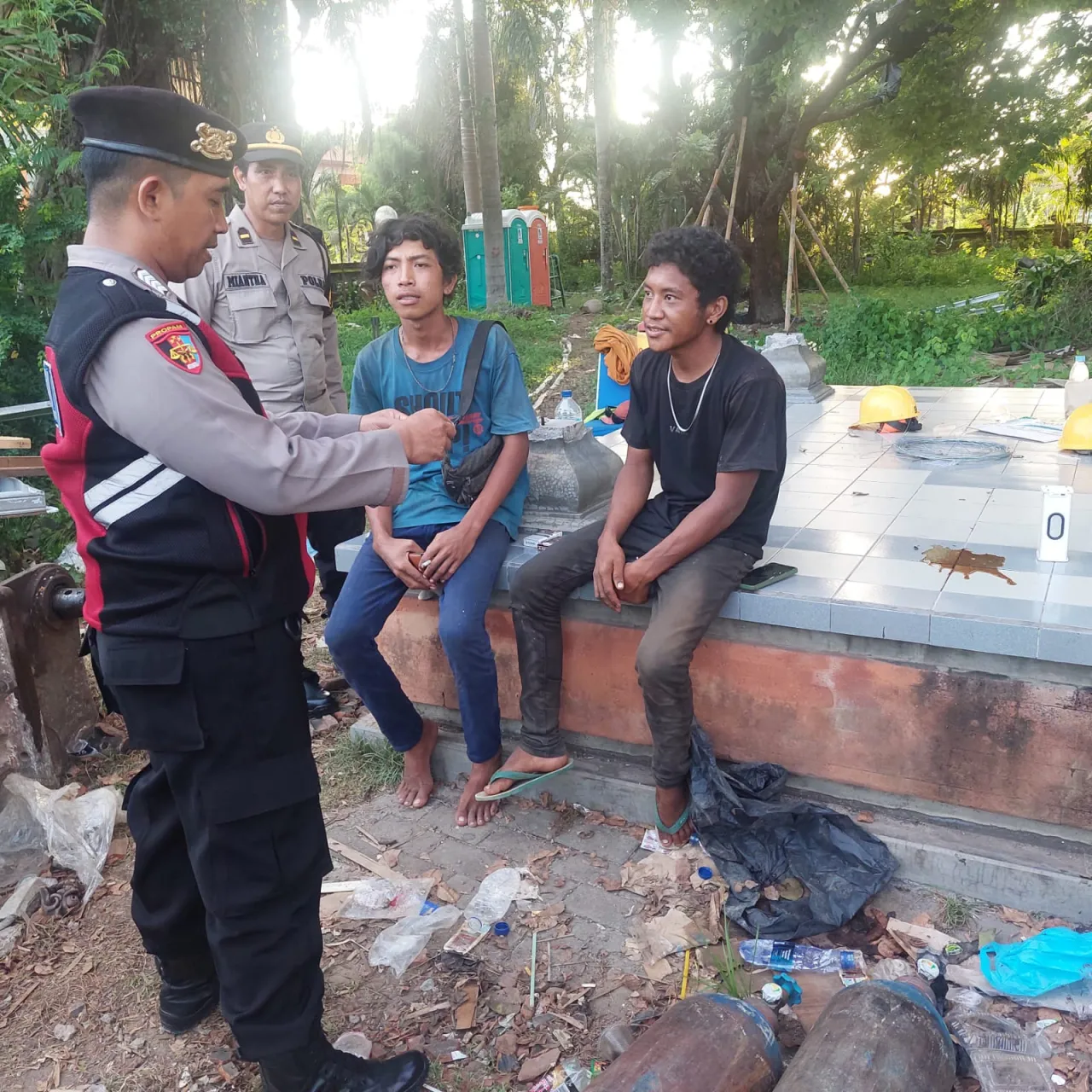 Polres Bandara Ngurah Rai Laksanakan Giat Yustisi, Pengunjung Bandara di Periksa Intensif