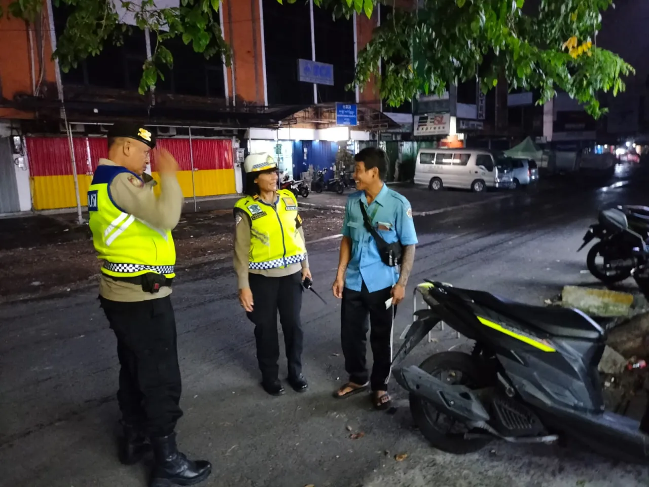 Bluelight Patroli Cara Polsek Denbar Cegah Aksi Kejahatan Jalanan Dan Balap Liar