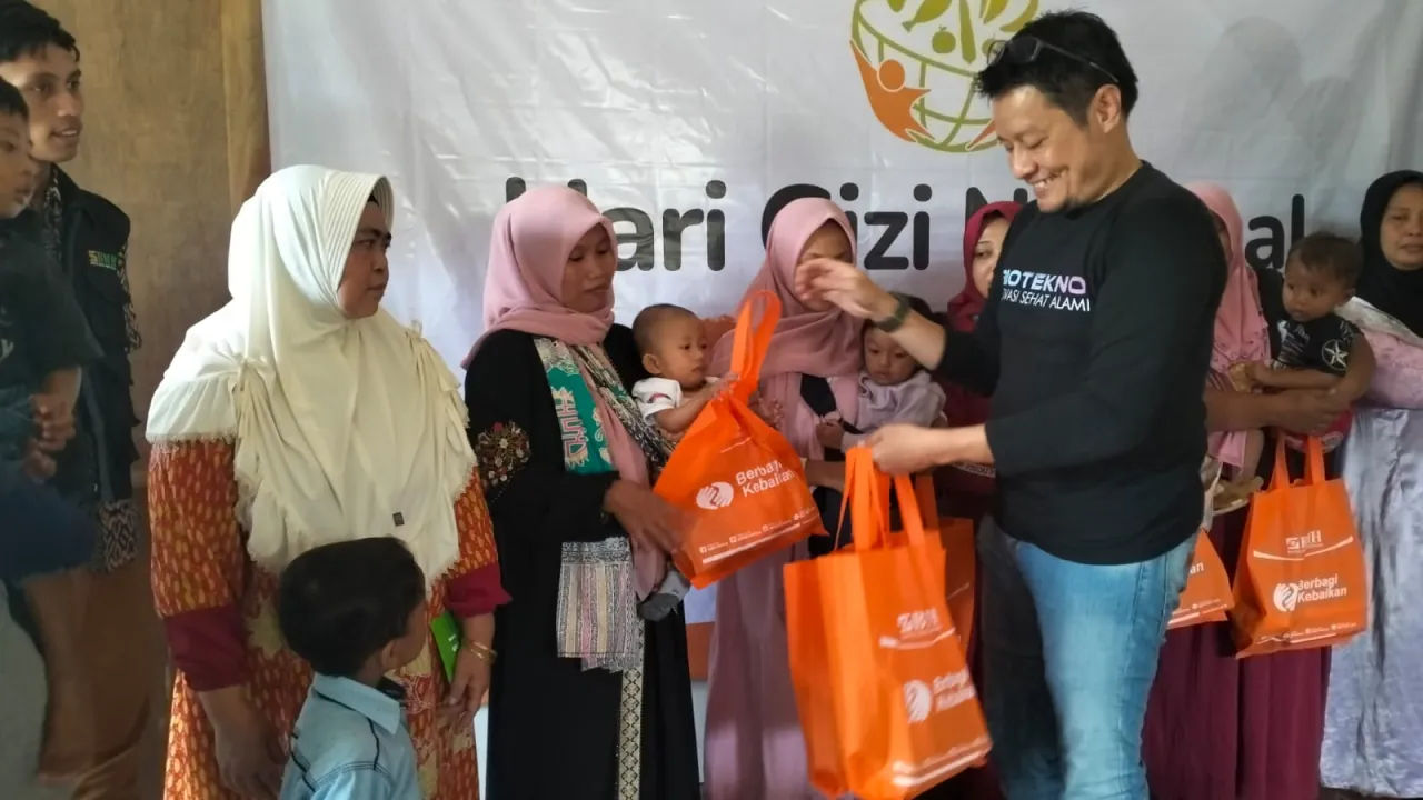 PEDULI GIZI, LAZNAS BMH BAGIKAN PAKET GIZI ANAK-ANAK PEDALAMAN DI MALANG