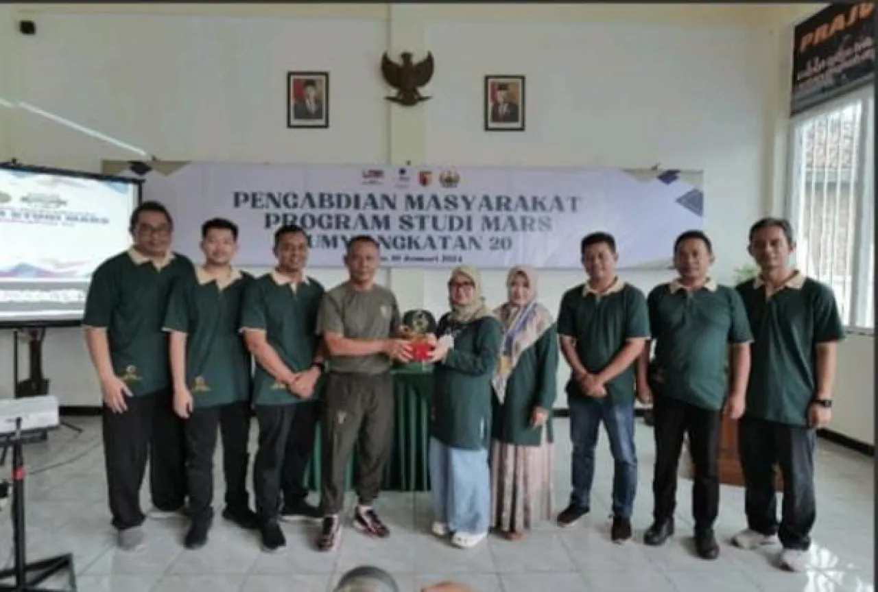 PENGABDIAN MASYARAKAT MAHASISWA MARS UMY DI DANKESYAH MADIUN