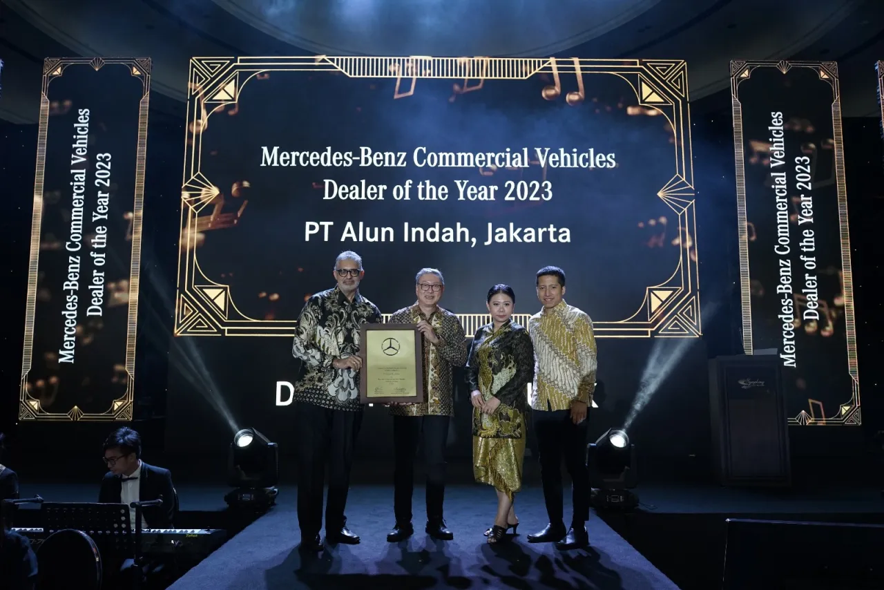 PT Alun Indah Dinobatkan sebagai Mercedes-Benz Commercial Vehicles Dealer of the Year 2023