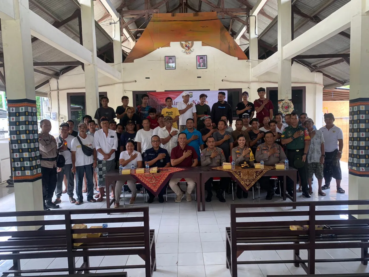 *Polda Bali Gelar Minggu Kasih di Balai Konservasi Penyu Serangan*
