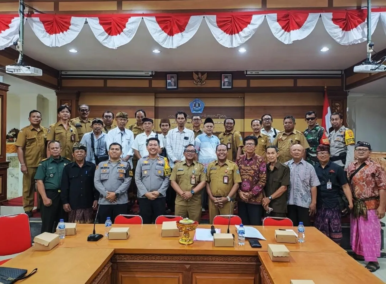 Jelang Hari Raya Nyepi dan Bulan Suci Ramadhan, Desa Dauh Puri Kaja Gelar Rapat Koordinasi Pengamanan