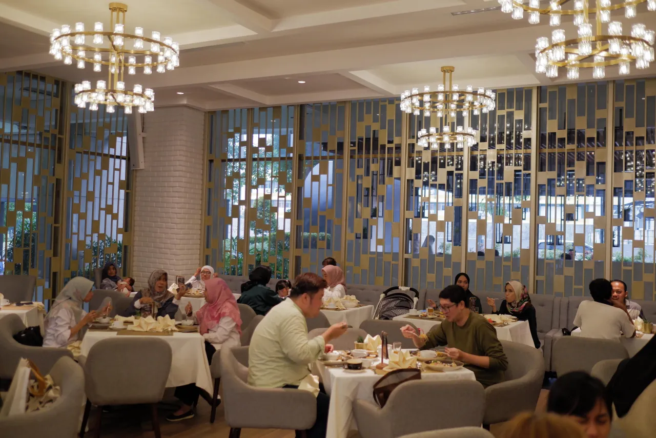 RAYAKAN BULAN RAMADHAN 2024 DI WHIZ LUXE HOTEL SPAZIO SURABAYA