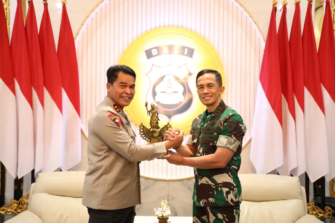Kapolda Bali Terima Kunjungan Pangdam IX/Udayana*